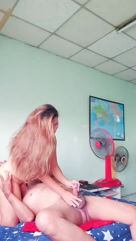 Địt chị dâu vú to lồn ngon dâm nứng lồn khi anh trai vẵng nhà phần 3